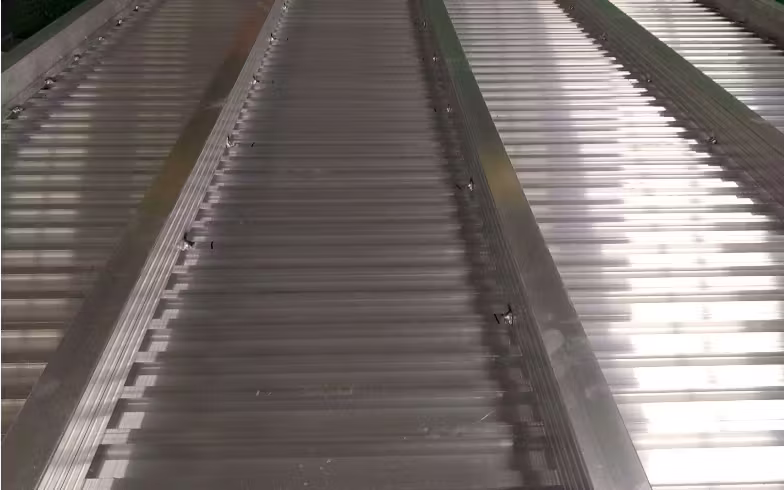 Triple stringer aluminum trailer frame support detail